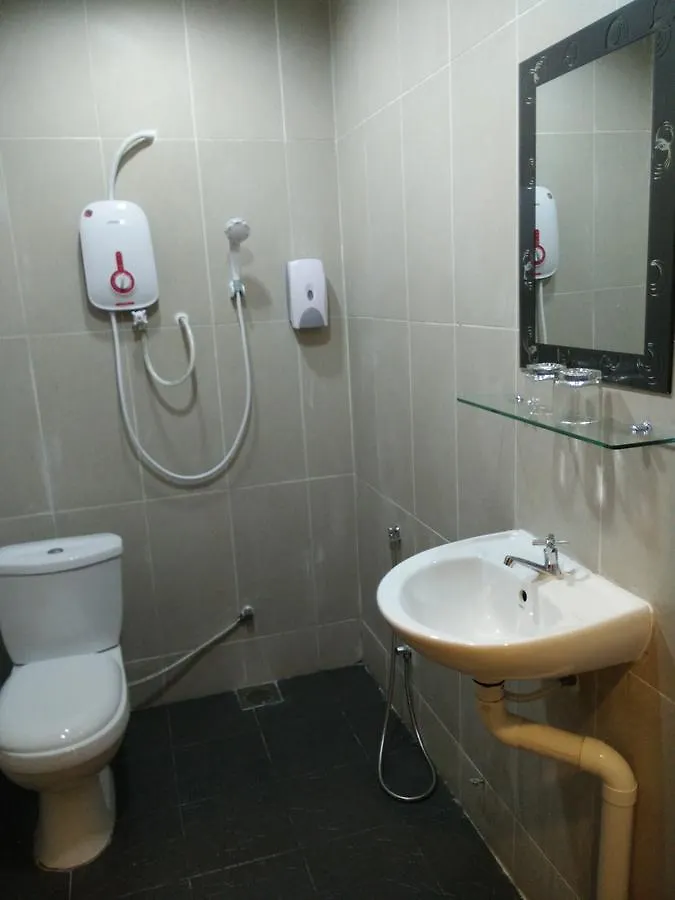 Station Budget Hotel Batu Feringgi